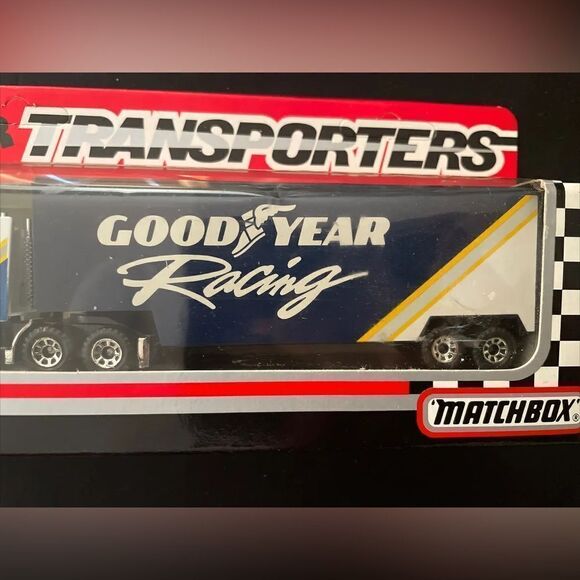 Matchbox Super Star Transporters GoodYear Racing Huggins Tires Sales 1992 NASCAR - Picture 2 of 7